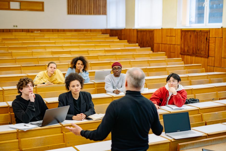 university lecture hall statistics