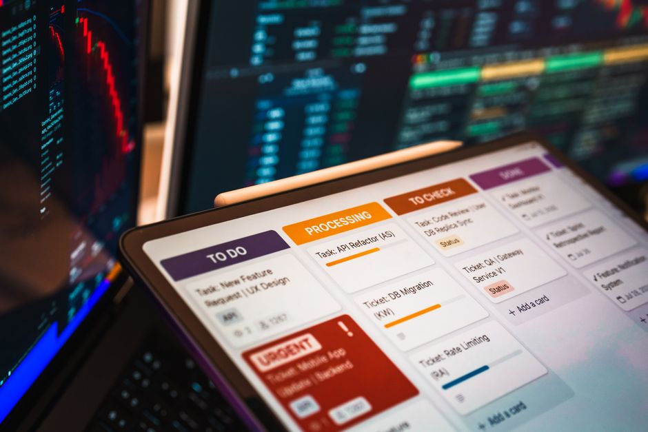 support ticket dashboard screen