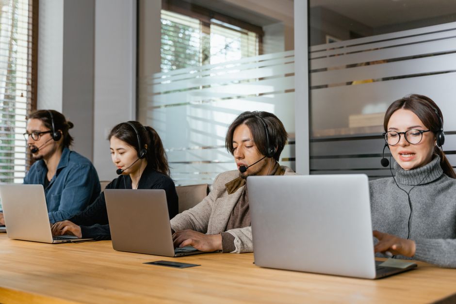 customer support helpdesk office